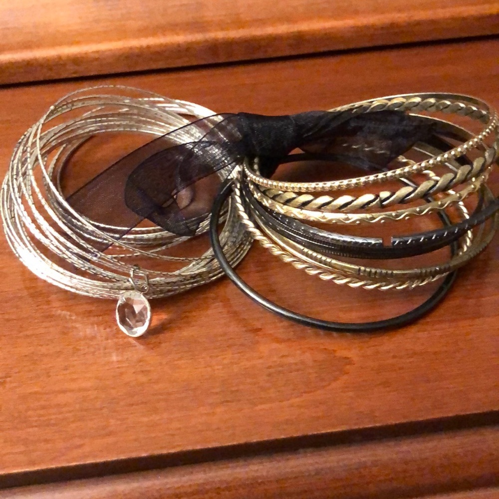 Bangle bracelets set of 2